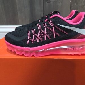 Nike Women's Black and Pink Air Max Shoes